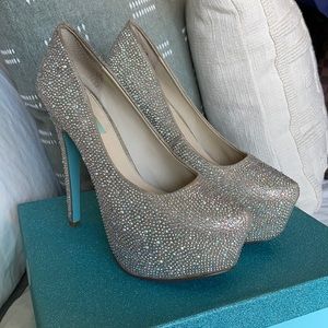 Betsey Johnson studded pumps